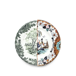 Plato decorativo mediano, híbrido de dos estilos: Japón e Italia.